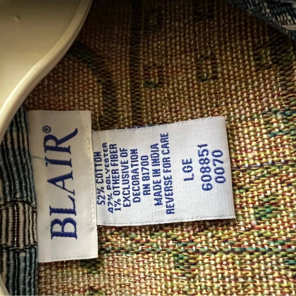 Vintage 90’s Blue Tapestry weave women’s Jacket. Size Latge